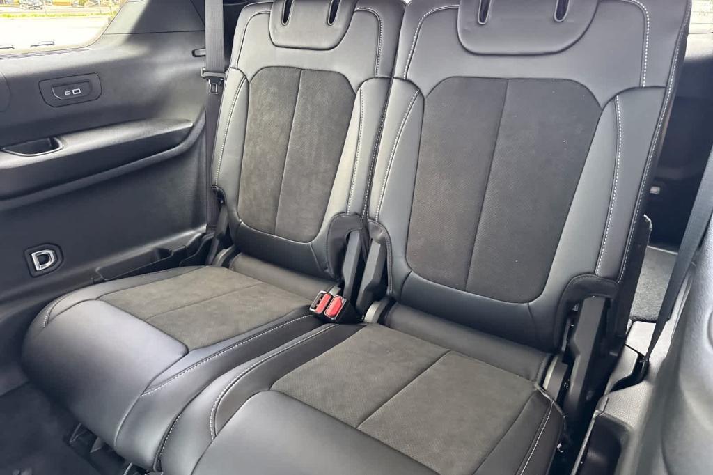 new 2025 Jeep Grand Cherokee L car, priced at $46,870
