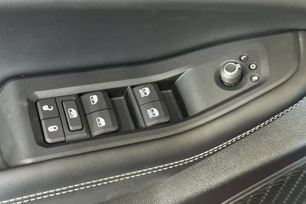 new 2025 Jeep Grand Cherokee car, priced at $45,230