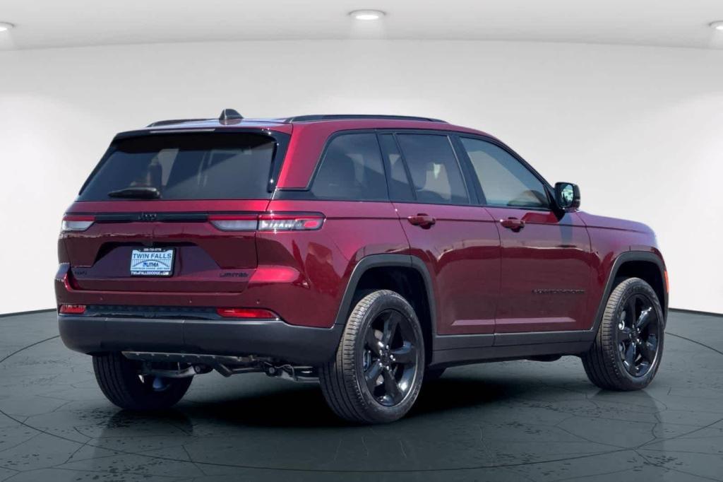 new 2025 Jeep Grand Cherokee car, priced at $45,230