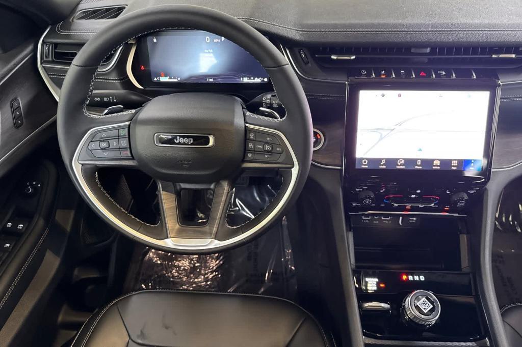 new 2025 Jeep Grand Cherokee car, priced at $45,230