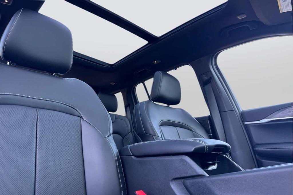 new 2025 Jeep Grand Cherokee car, priced at $44,905