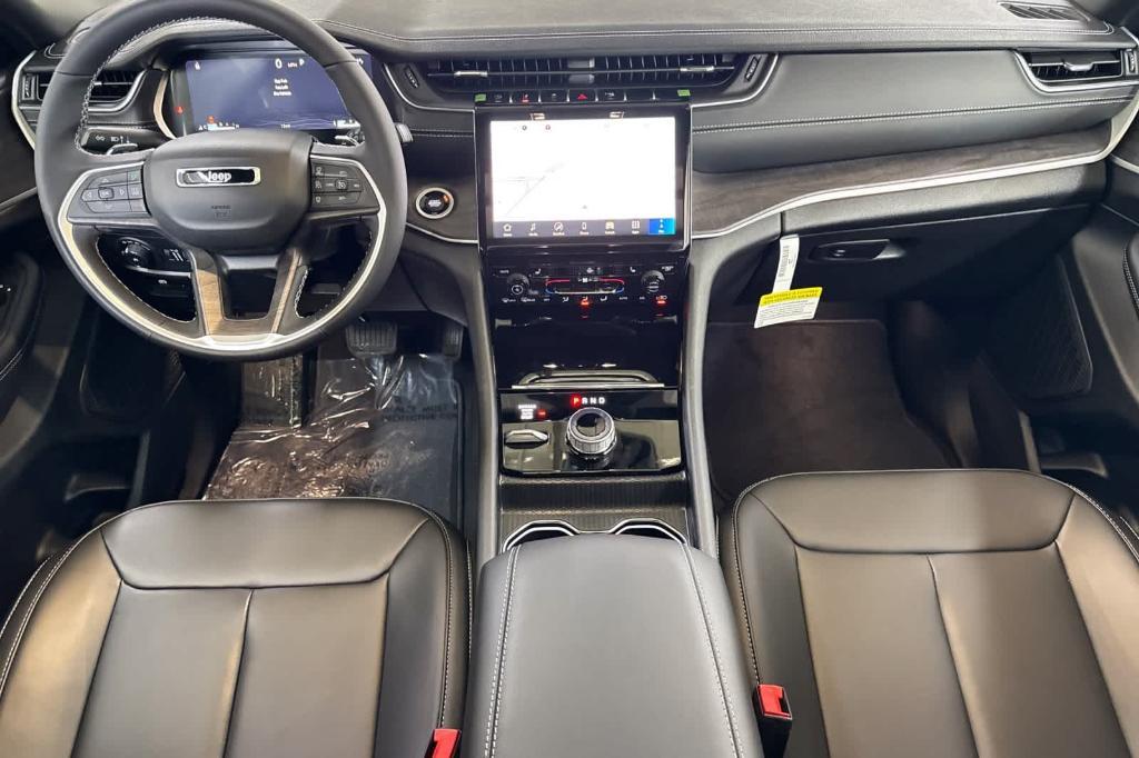 new 2025 Jeep Grand Cherokee car, priced at $52,730