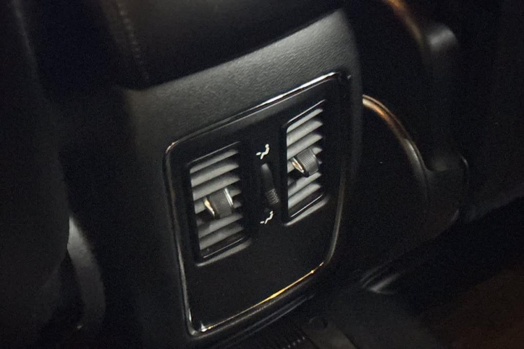 used 2018 Jeep Grand Cherokee car, priced at $14,297