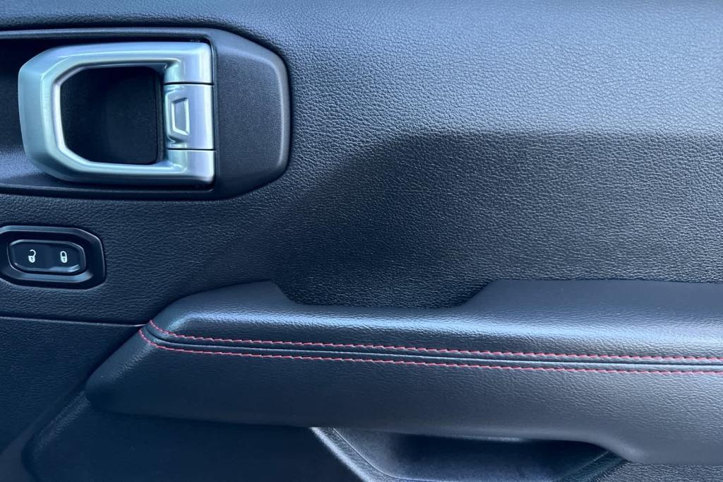 used 2021 Jeep Wrangler Unlimited car, priced at $37,997