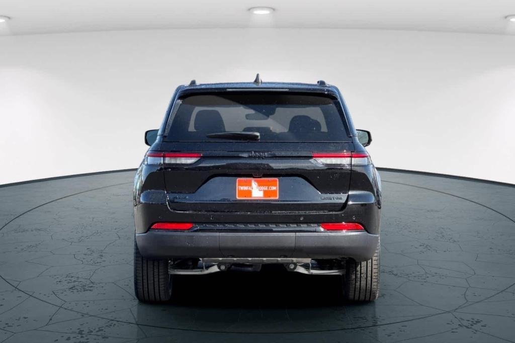 new 2025 Jeep Grand Cherokee car, priced at $45,341