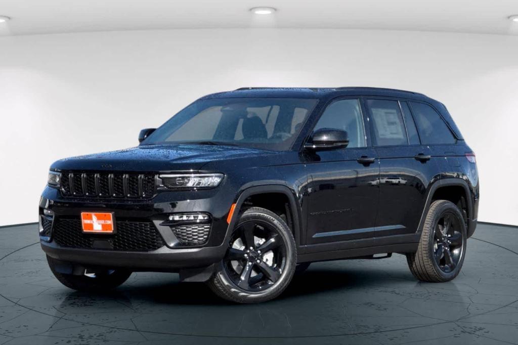 new 2025 Jeep Grand Cherokee car, priced at $42,841