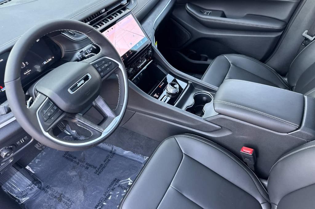new 2025 Jeep Grand Cherokee car, priced at $45,341