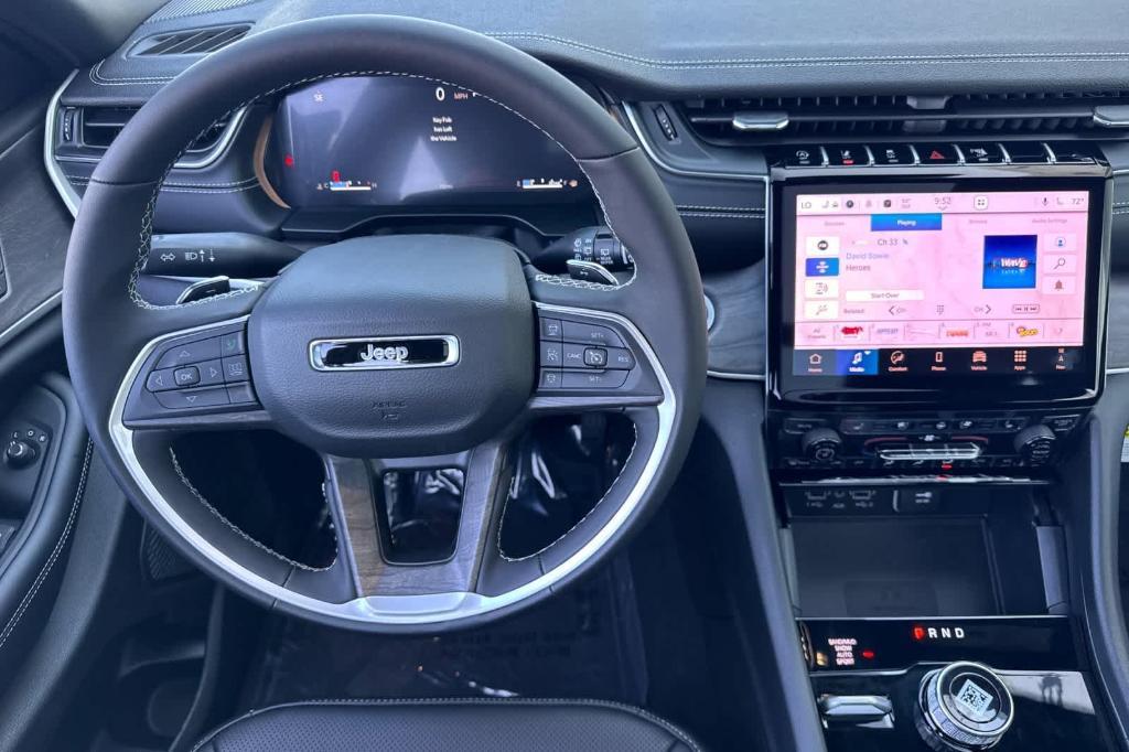 new 2025 Jeep Grand Cherokee car, priced at $47,333