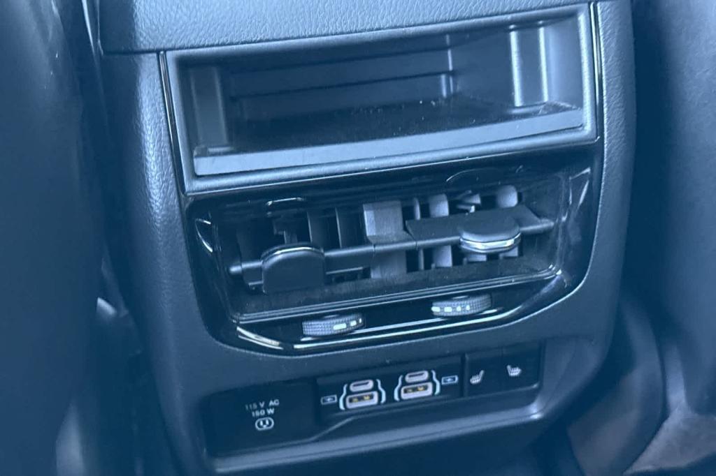 used 2023 Jeep Grand Cherokee car, priced at $39,997