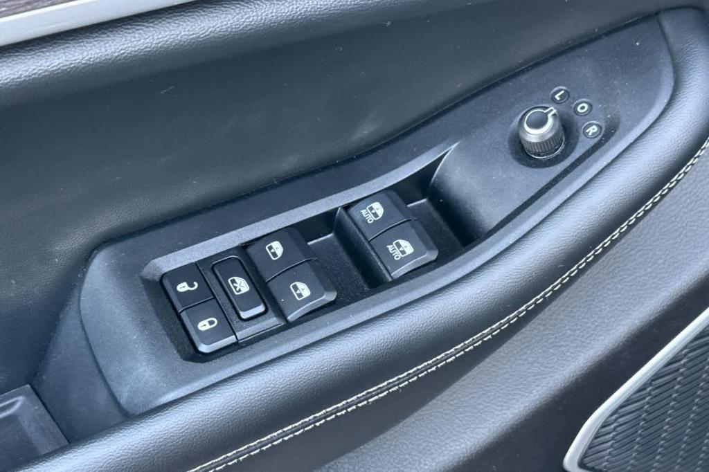 used 2022 Jeep Grand Cherokee L car, priced at $33,990