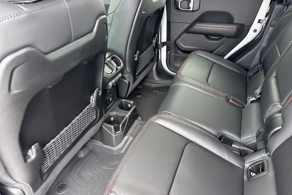 new 2025 Jeep Gladiator car, priced at $63,915