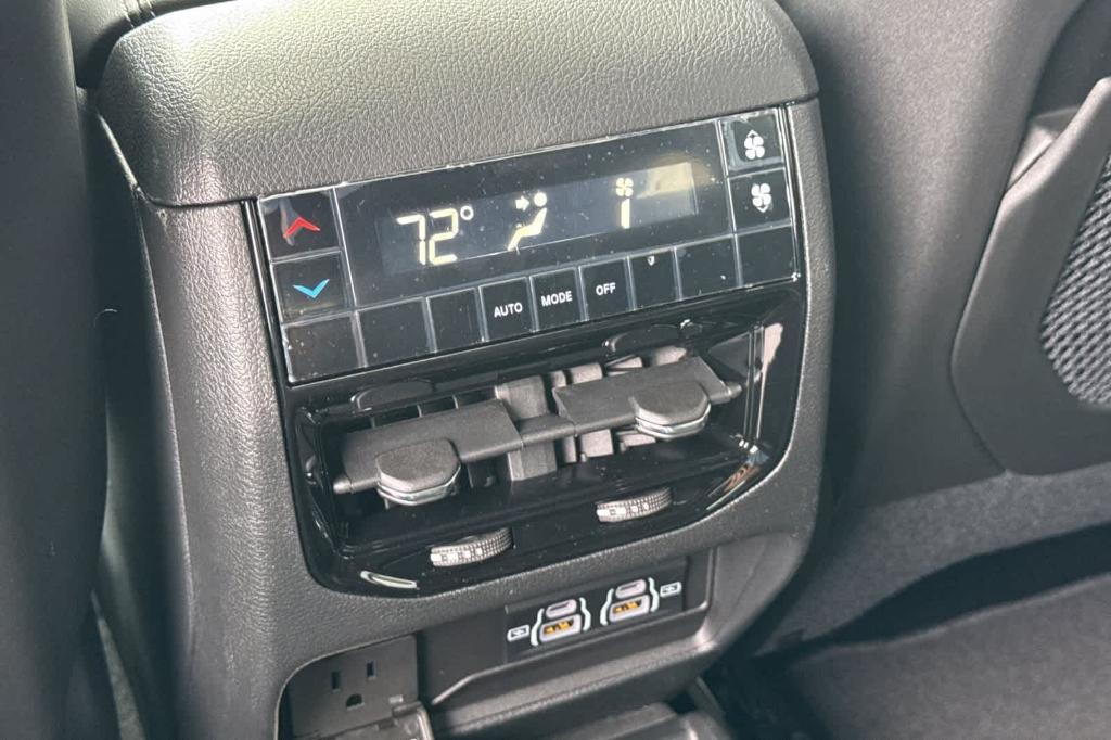 new 2025 Jeep Grand Cherokee L car, priced at $45,370