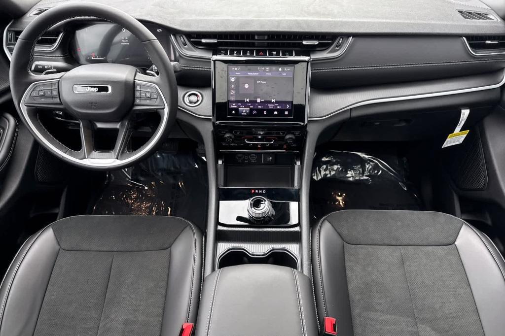 new 2025 Jeep Grand Cherokee L car, priced at $45,370
