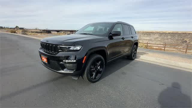 new 2025 Jeep Grand Cherokee car, priced at $51,258