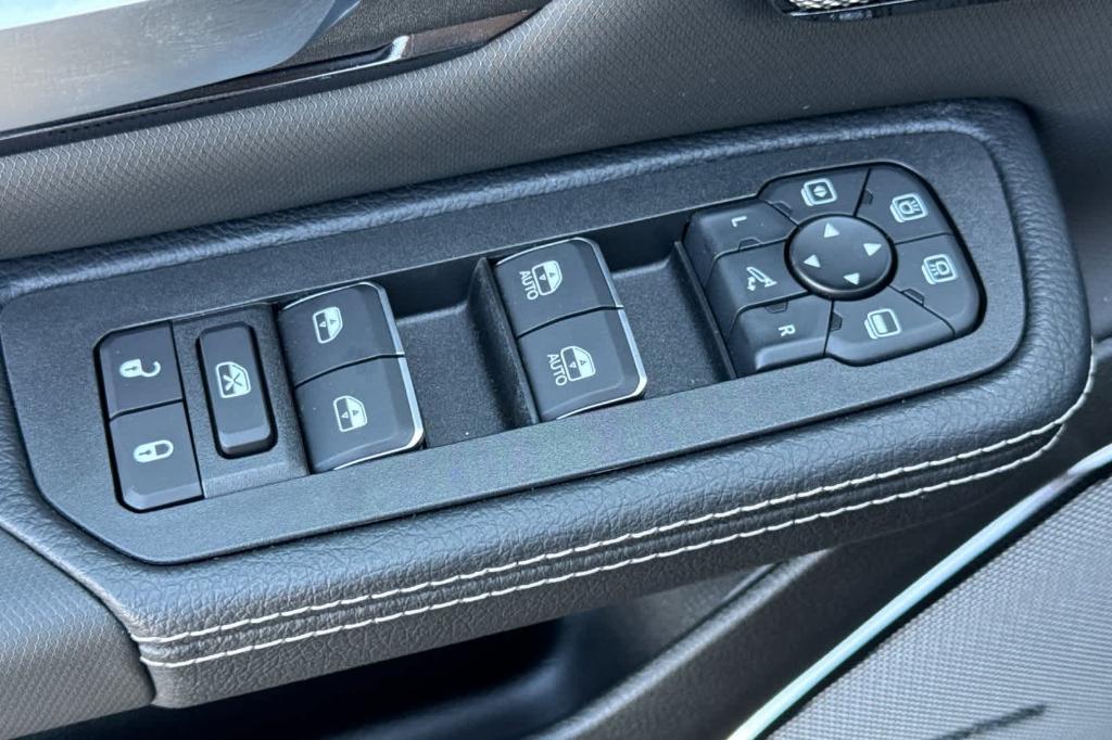 new 2025 Ram 1500 car, priced at $60,177