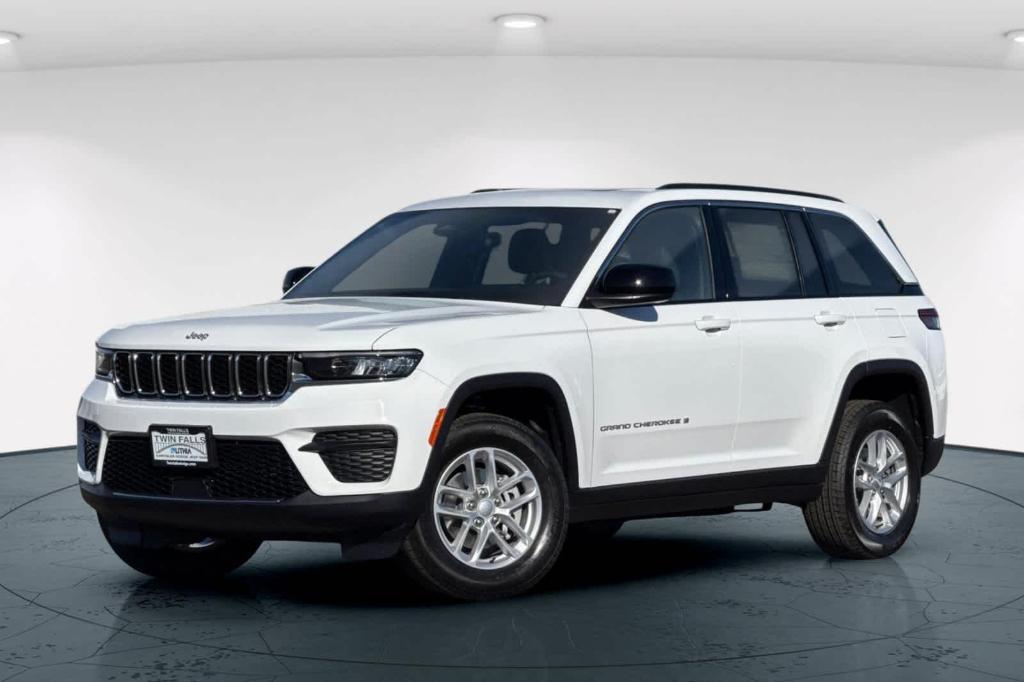 new 2025 Jeep Grand Cherokee car, priced at $39,747