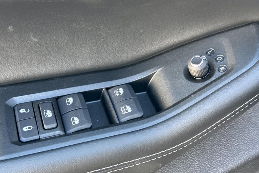 new 2025 Jeep Grand Cherokee car, priced at $39,747