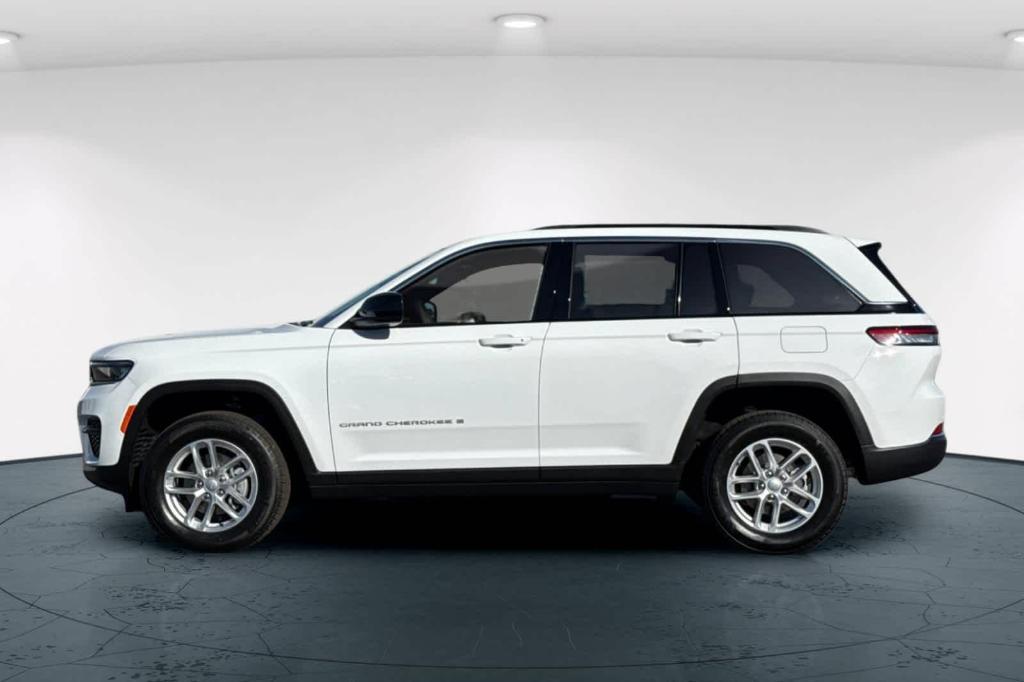 new 2025 Jeep Grand Cherokee car, priced at $39,747