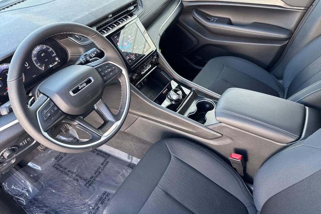 new 2025 Jeep Grand Cherokee car, priced at $39,747