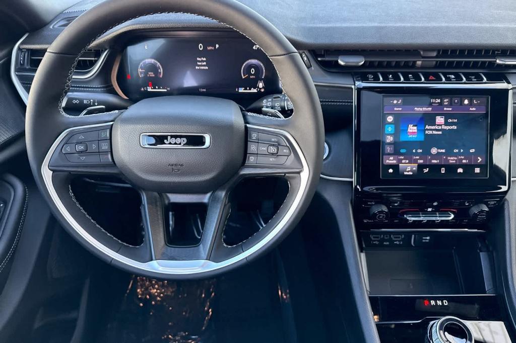 new 2025 Jeep Grand Cherokee car, priced at $39,747