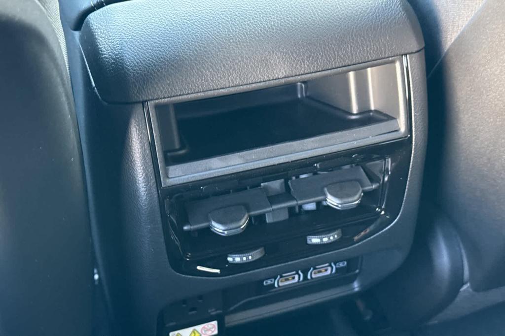 new 2025 Jeep Grand Cherokee car, priced at $39,747