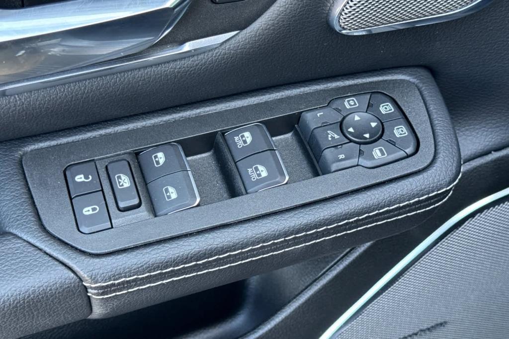 new 2025 Ram 1500 car, priced at $63,077