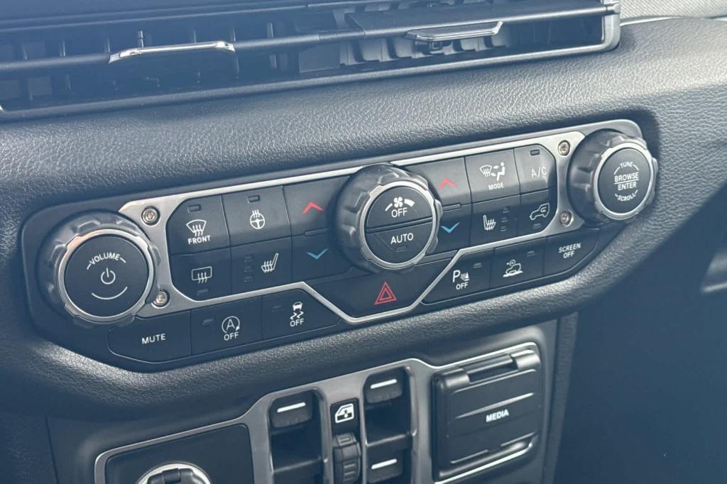 new 2025 Jeep Wrangler car, priced at $48,300