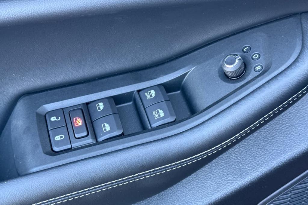 new 2025 Jeep Grand Cherokee L car, priced at $43,870