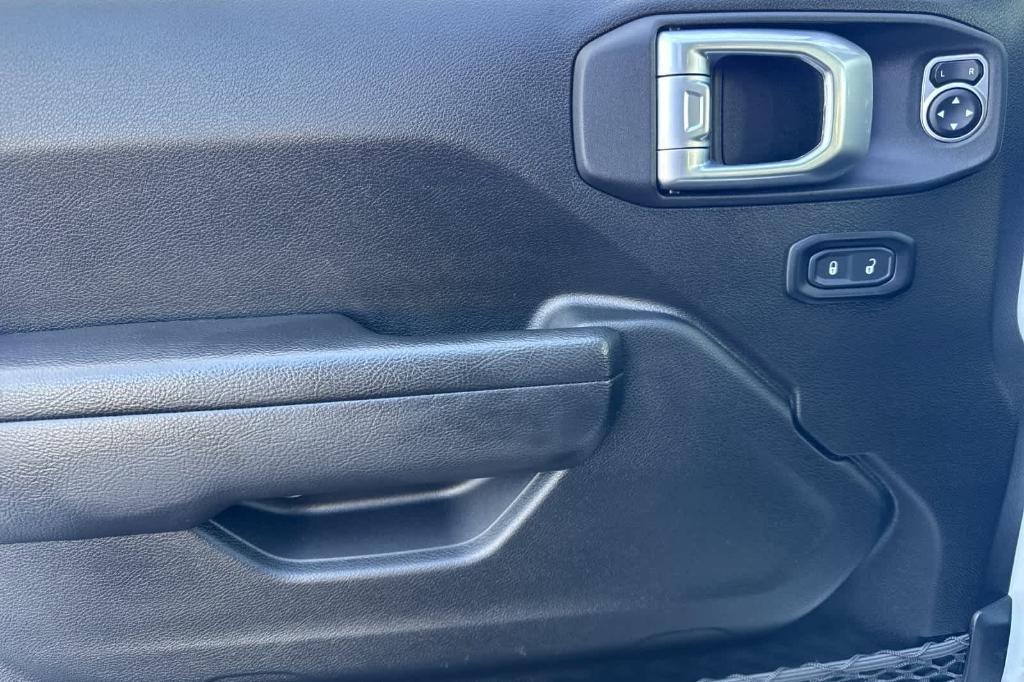 used 2022 Jeep Gladiator car, priced at $36,997