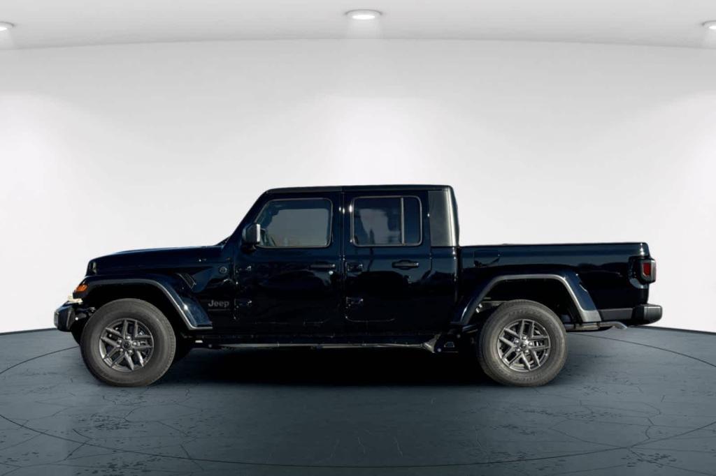 new 2024 Jeep Gladiator car, priced at $38,586