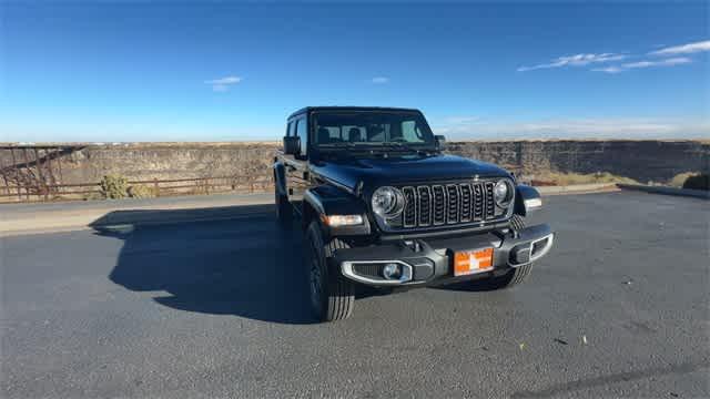 new 2024 Jeep Gladiator car, priced at $42,387