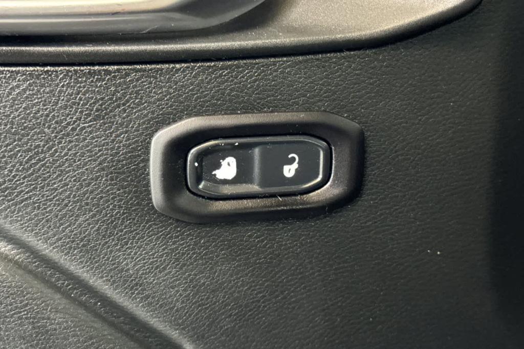 used 2018 Jeep Wrangler Unlimited car, priced at $21,497