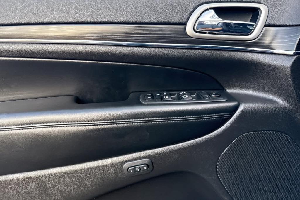 used 2020 Jeep Grand Cherokee car, priced at $16,997