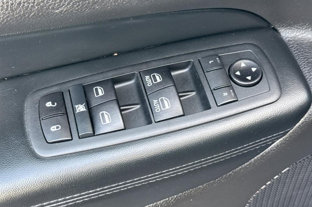 used 2020 Jeep Grand Cherokee car, priced at $16,997