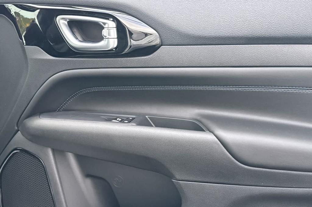 new 2026 Jeep Compass car, priced at $31,997