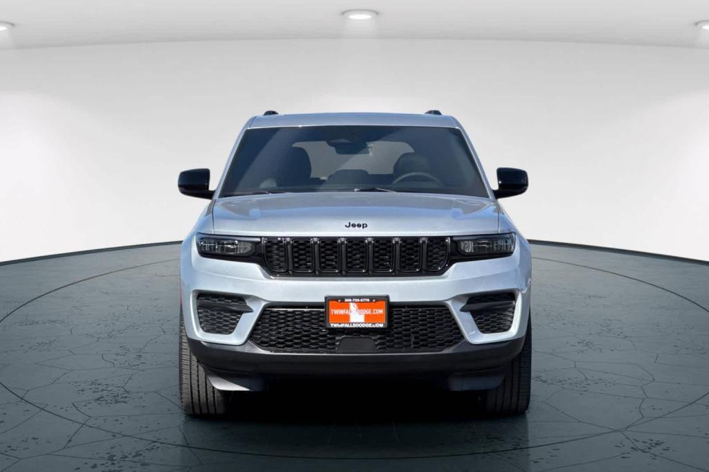 new 2025 Jeep Grand Cherokee car, priced at $42,458