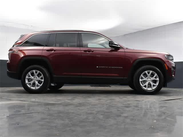 new 2024 Jeep Grand Cherokee car, priced at $49,030