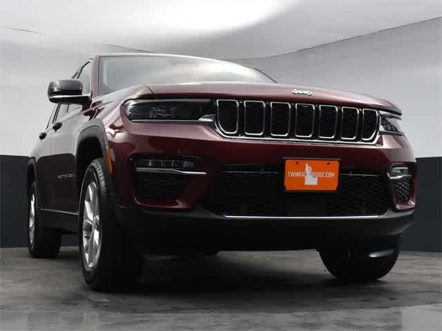 new 2024 Jeep Grand Cherokee car, priced at $49,030