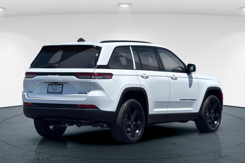 new 2025 Jeep Grand Cherokee car, priced at $44,747
