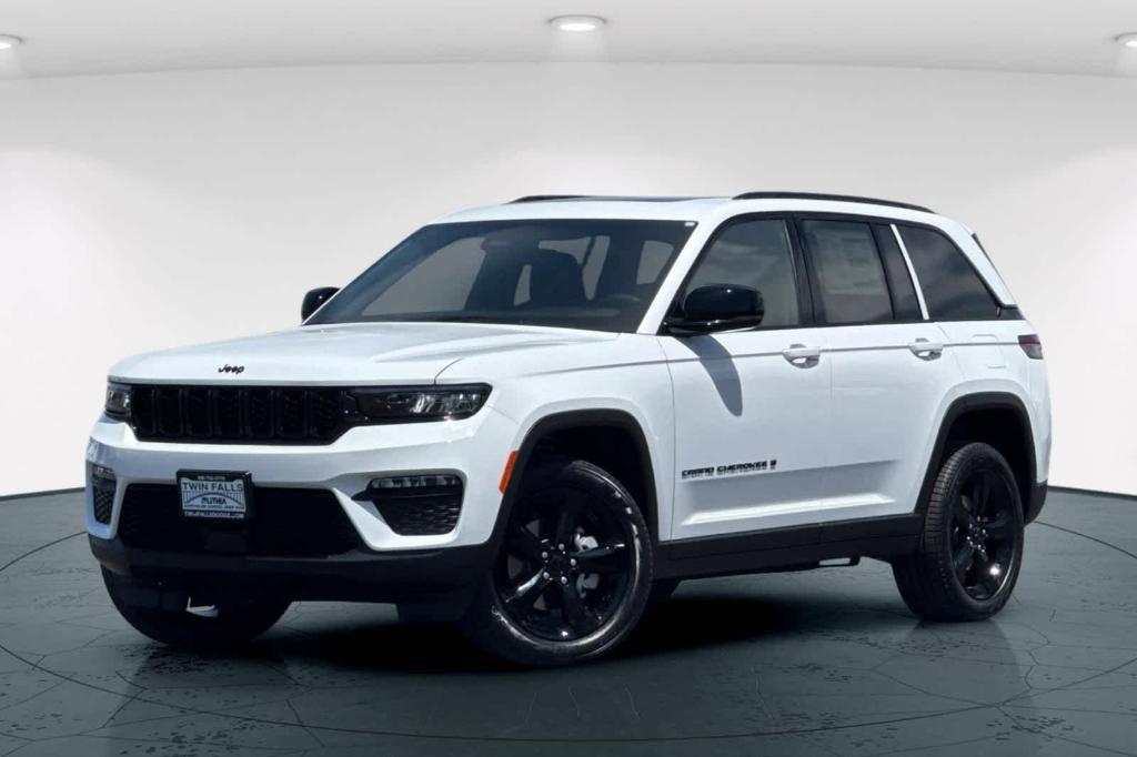 new 2025 Jeep Grand Cherokee car, priced at $44,747