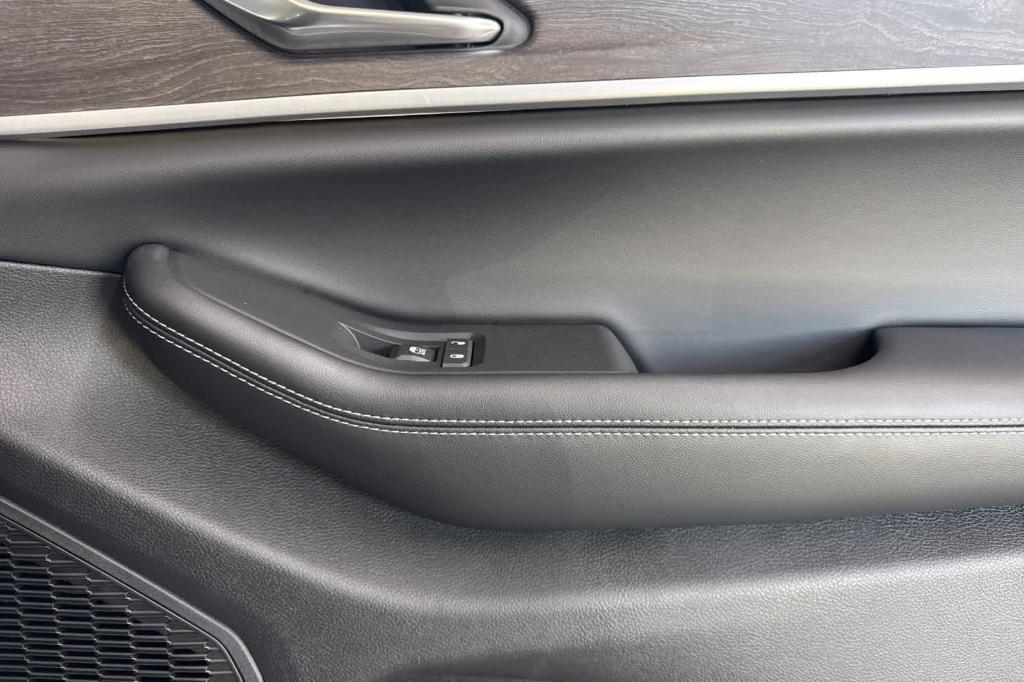 new 2025 Jeep Grand Cherokee car, priced at $44,747