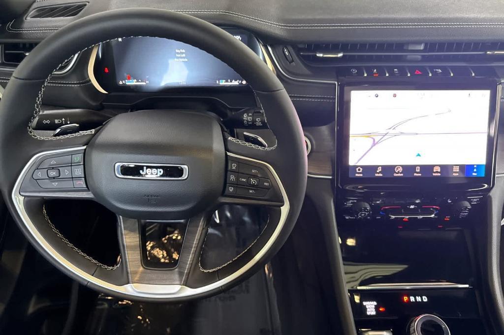 new 2025 Jeep Grand Cherokee car, priced at $44,747