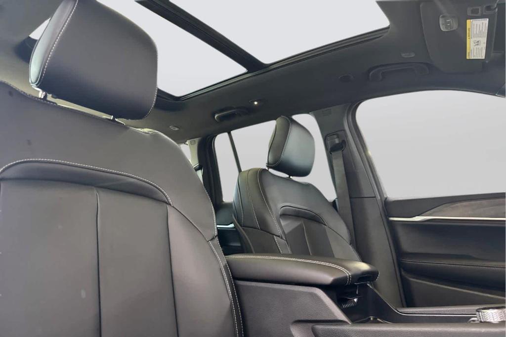 new 2025 Jeep Grand Cherokee car, priced at $44,747