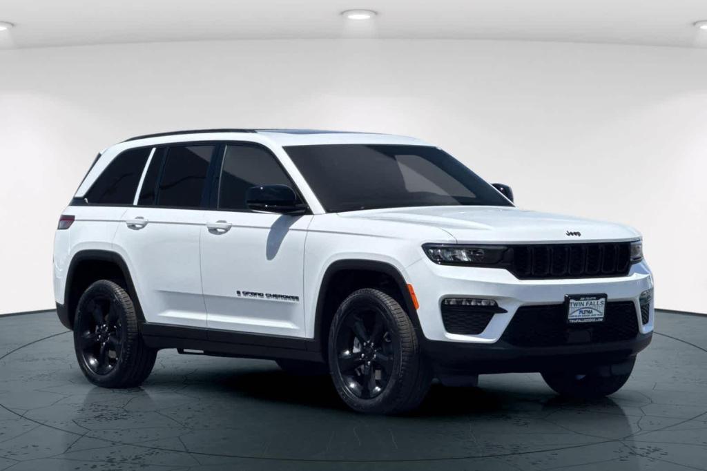 new 2025 Jeep Grand Cherokee car, priced at $44,747