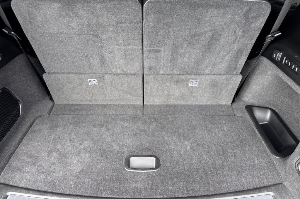 used 2022 Jeep Grand Cherokee L car, priced at $38,997