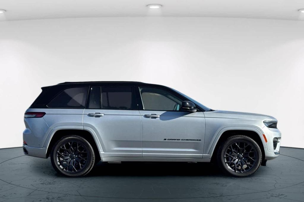 new 2025 Jeep Grand Cherokee car, priced at $55,897