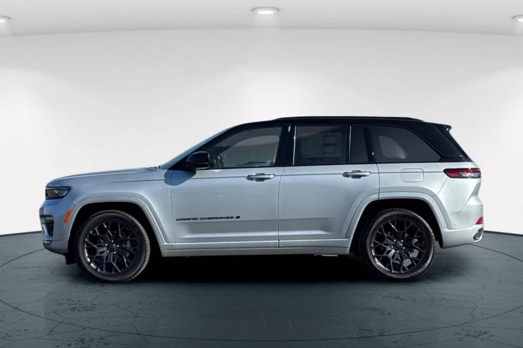 new 2025 Jeep Grand Cherokee car, priced at $55,897