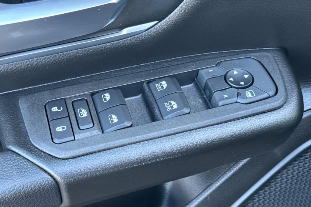 new 2025 Ram 1500 car, priced at $59,725
