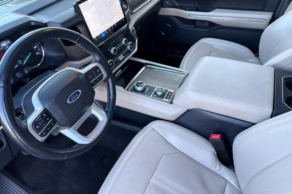 used 2023 Ford Expedition car, priced at $43,997