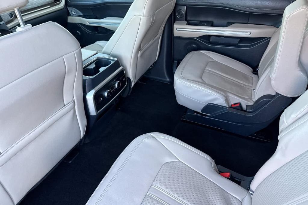 used 2023 Ford Expedition car, priced at $43,997